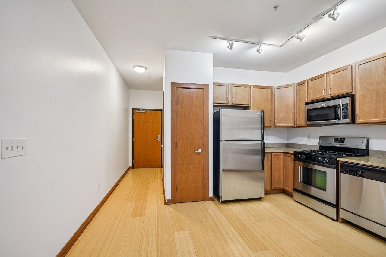15 E Franklin Ave - Photo 3 of 23