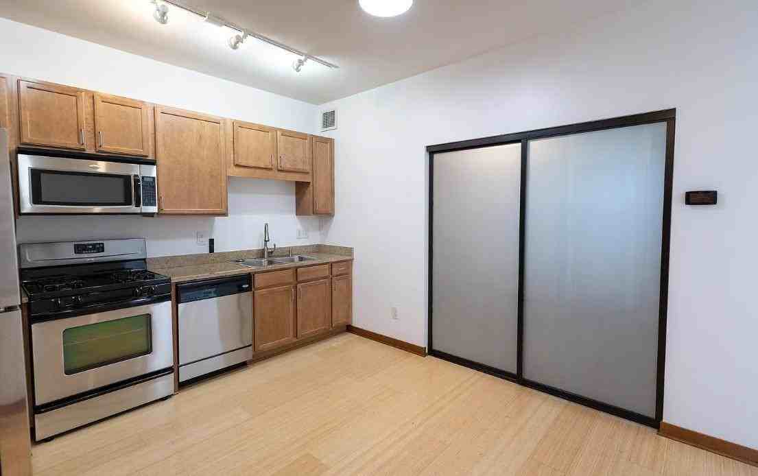 15 E Franklin Ave - Photo 4 of 23