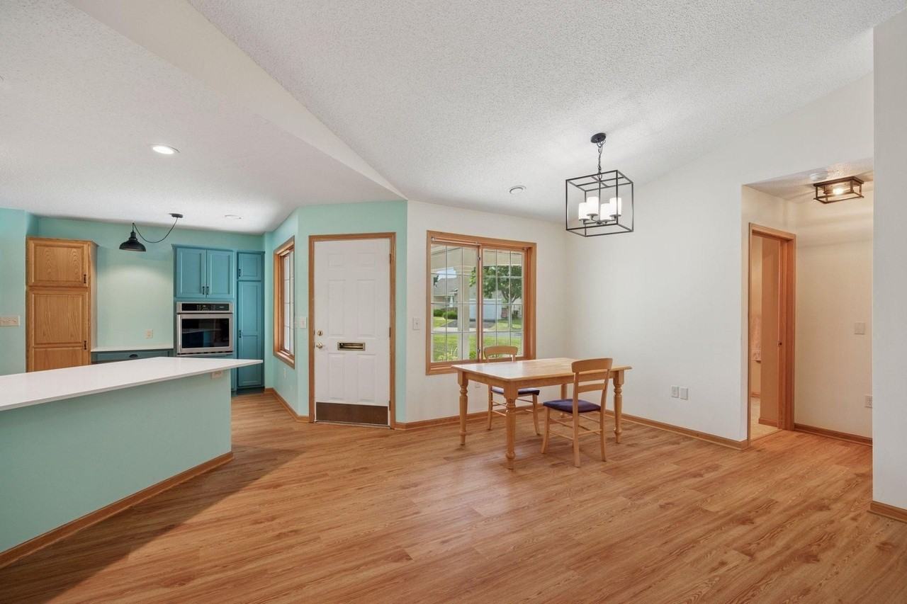 6542 Riverwood Ln - Photo 5 of 32