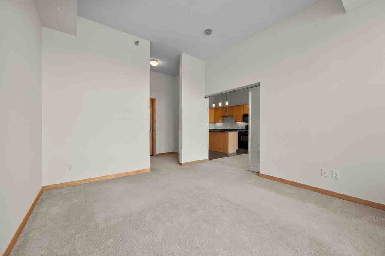 2650 University Ave W - Photo 6 of 11