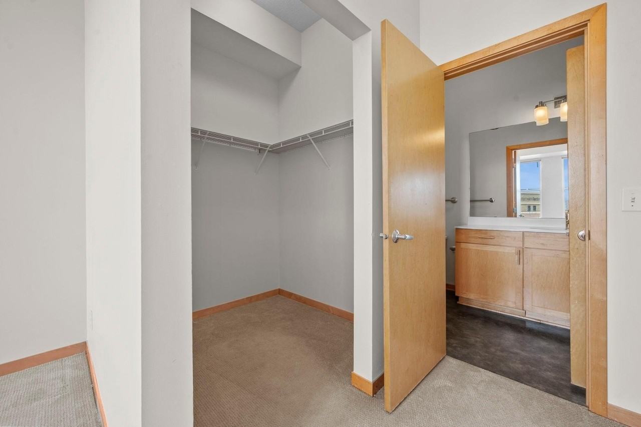 2650 University Ave W - Photo 7 of 11