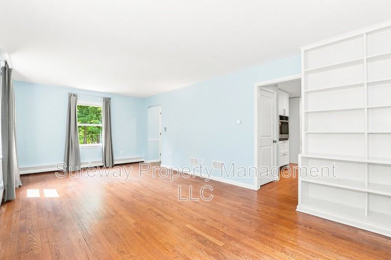 957 Cherry Hill Rd - Photo 5 of 29
