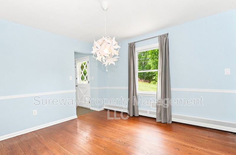 957 Cherry Hill Rd - Photo 7 of 29
