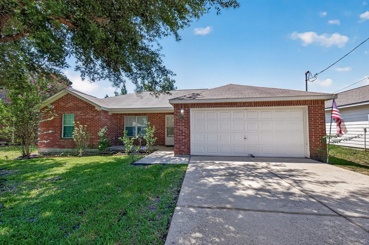16200 Sun View Ln - Photo 2 of 43