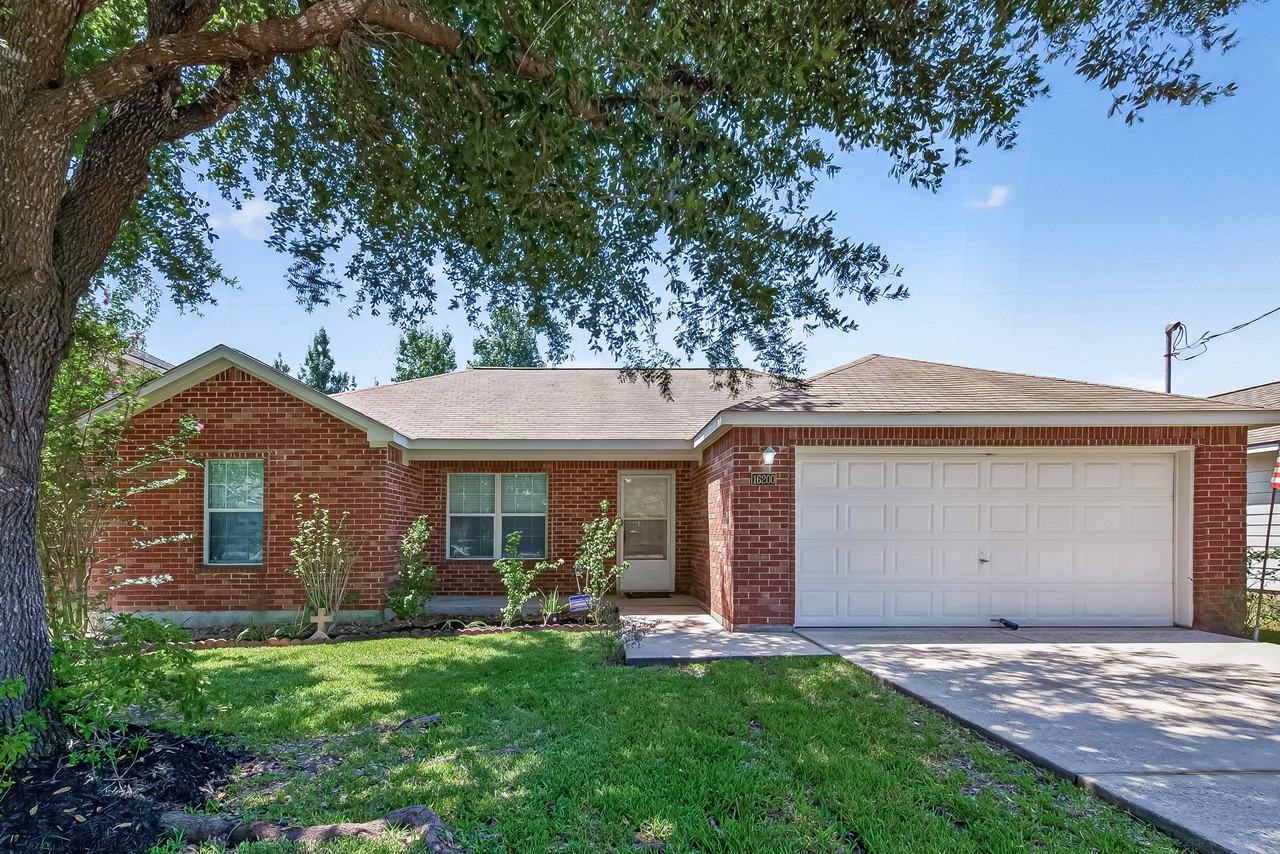 16200 Sun View Ln - Photo 5 of 43