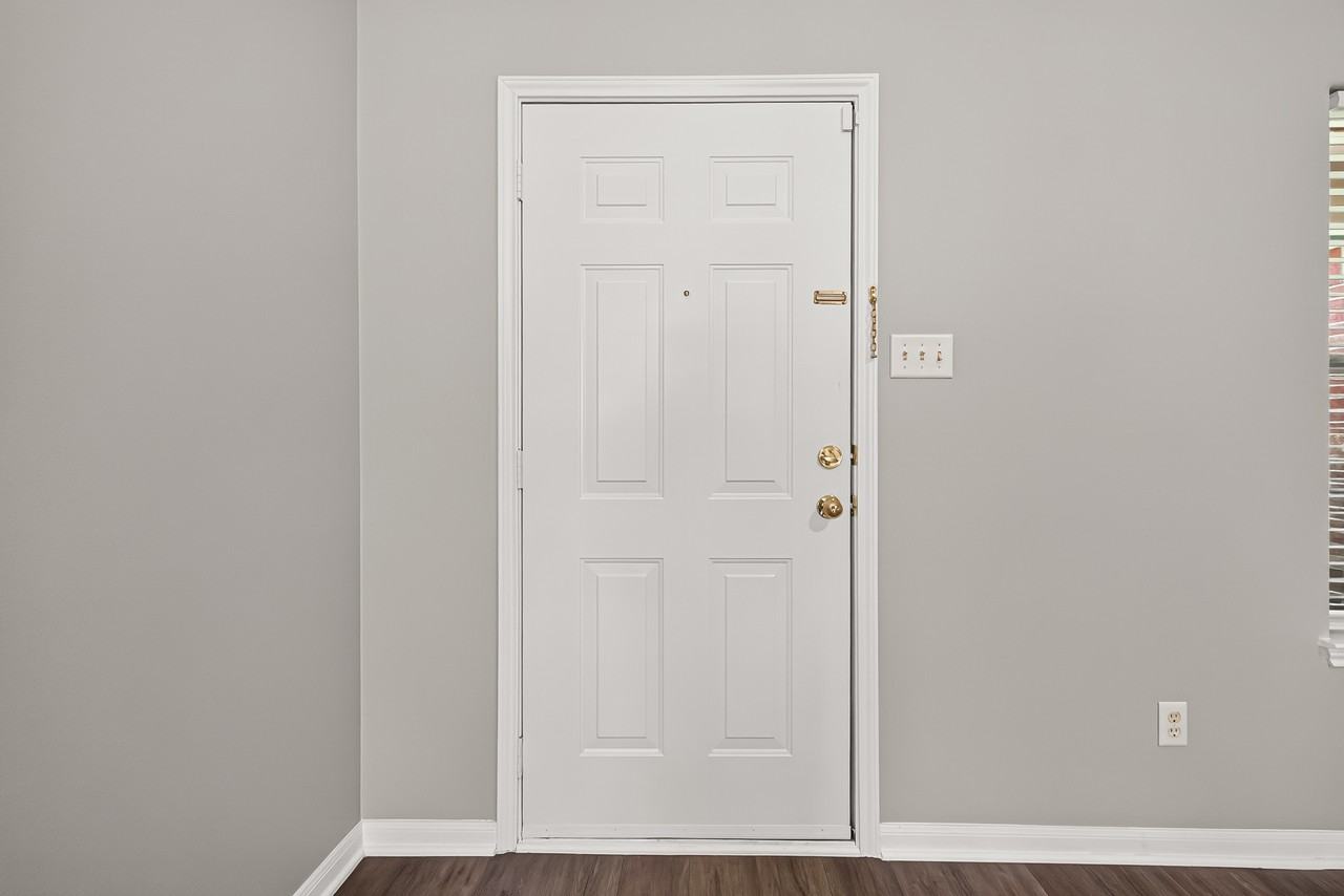 16200 Sun View Ln - Photo 7 of 43