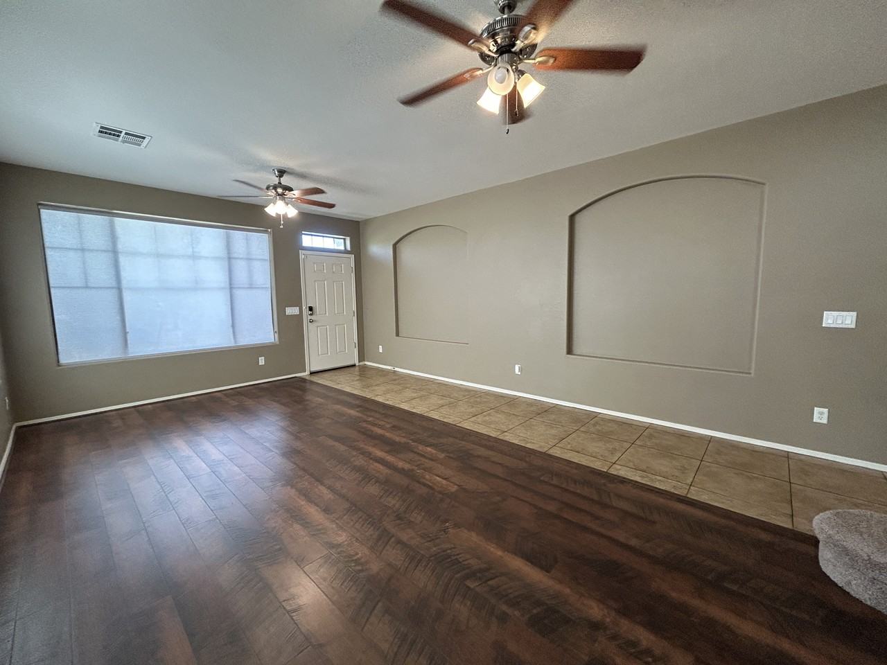 3161 S Southwind Dr - Photo 5 of 50