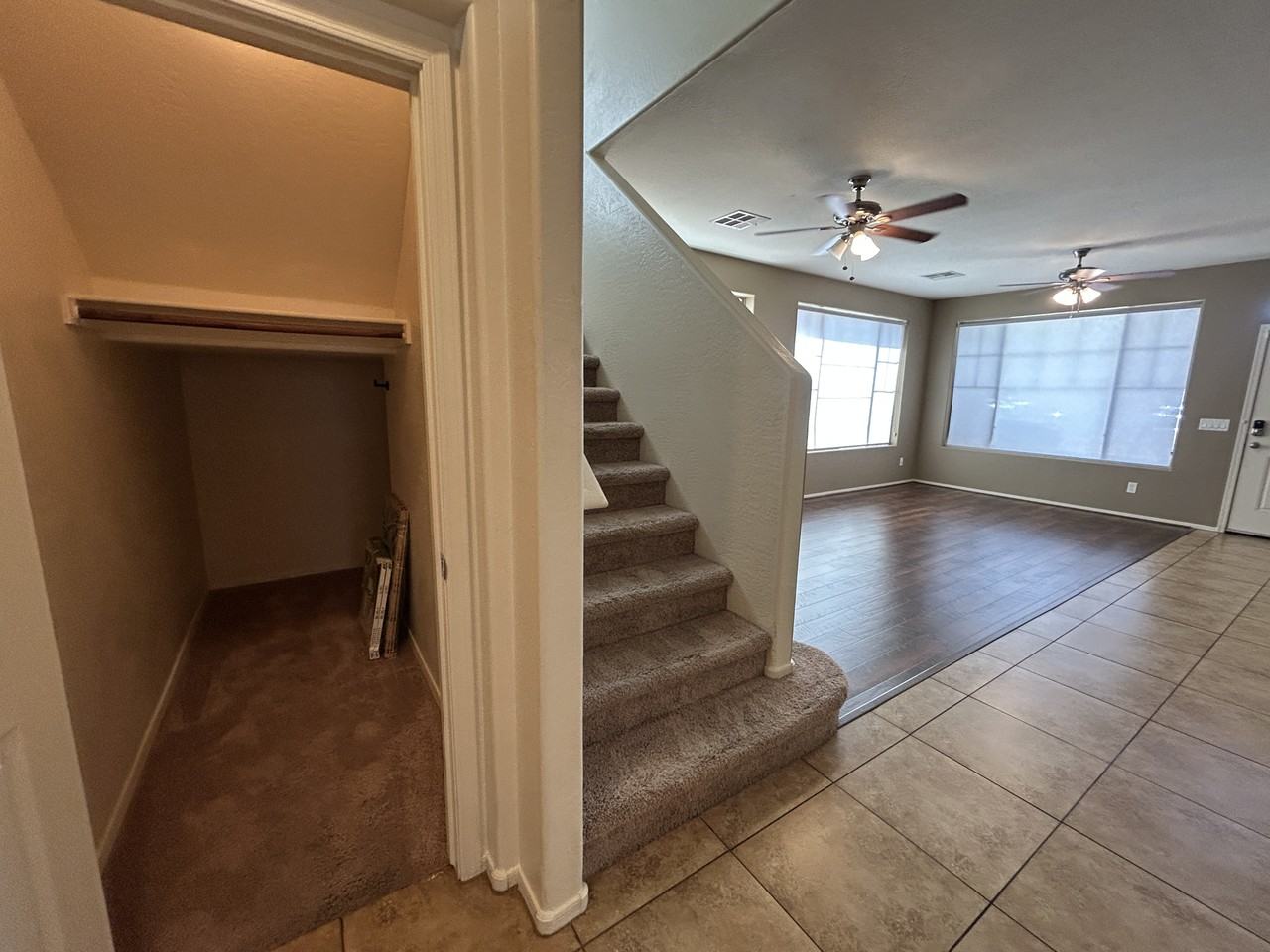 3161 S Southwind Dr - Photo 7 of 50