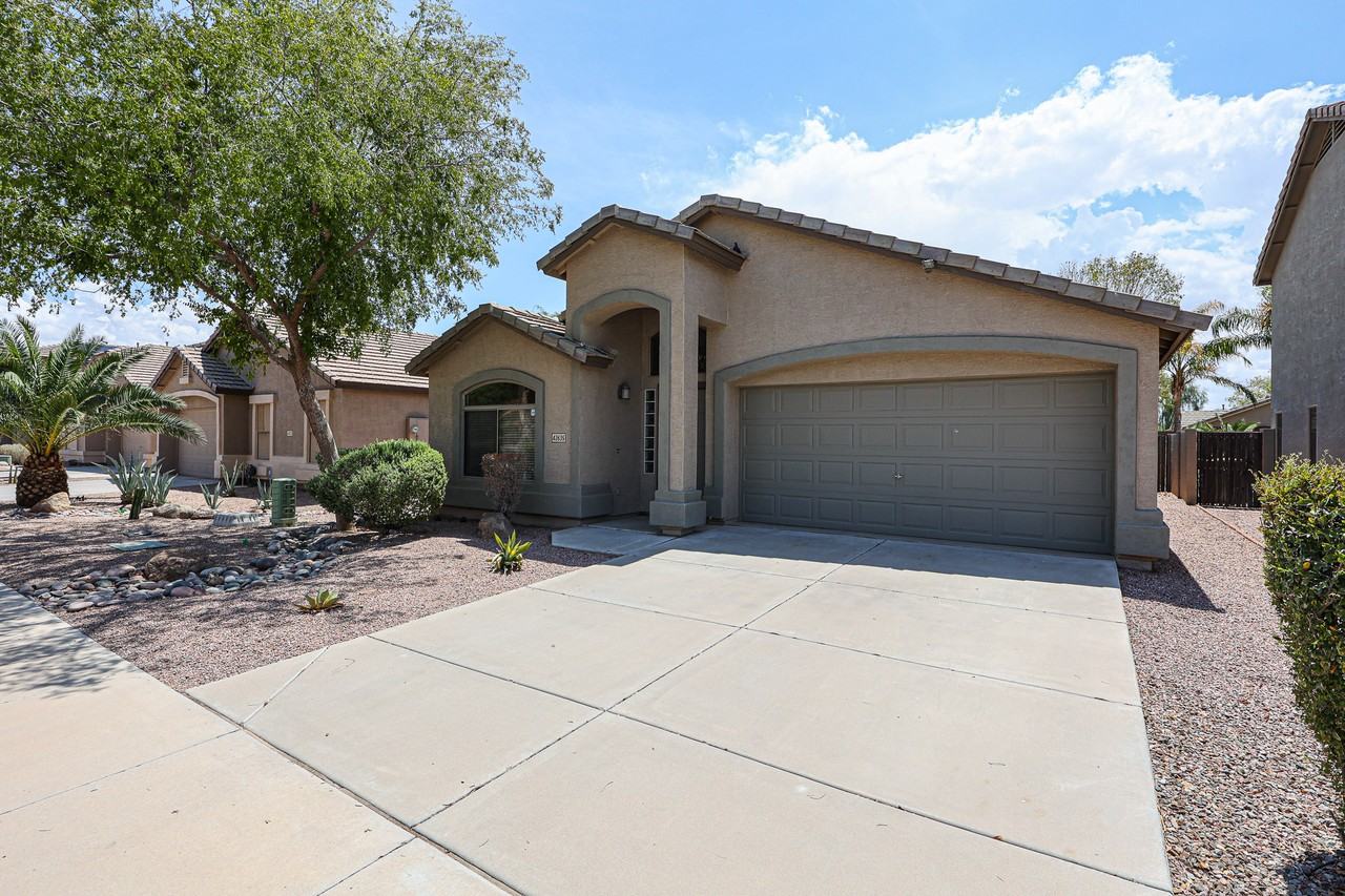 42635 W Colby Dr - Photo 5 of 38