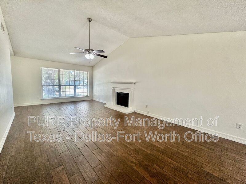 2626 Bennington Ct - Photo 3 of 25