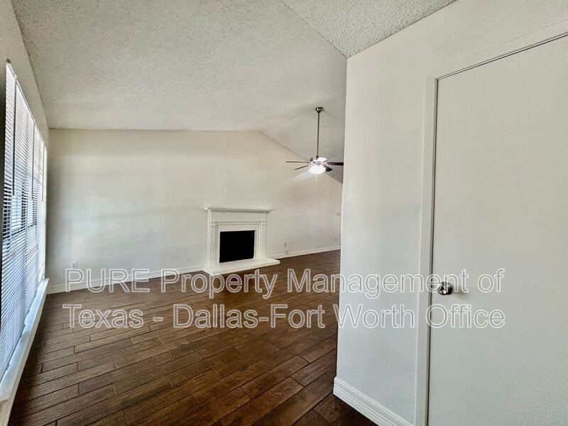 2626 Bennington Ct - Photo 4 of 25