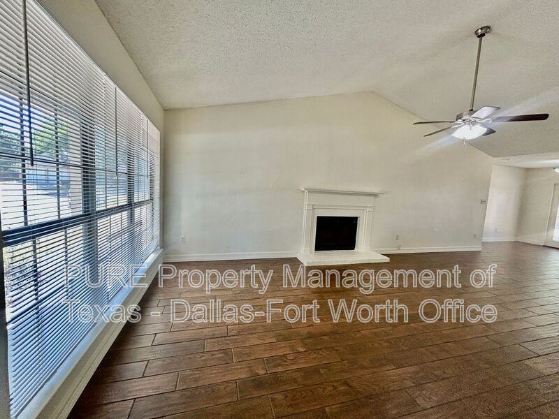 2626 Bennington Ct - Photo 5 of 25