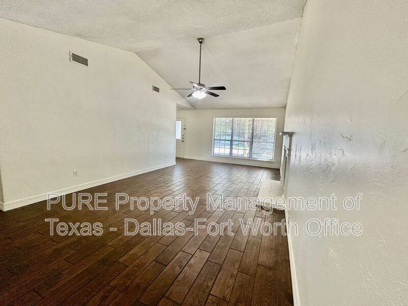 2626 Bennington Ct - Photo 6 of 25