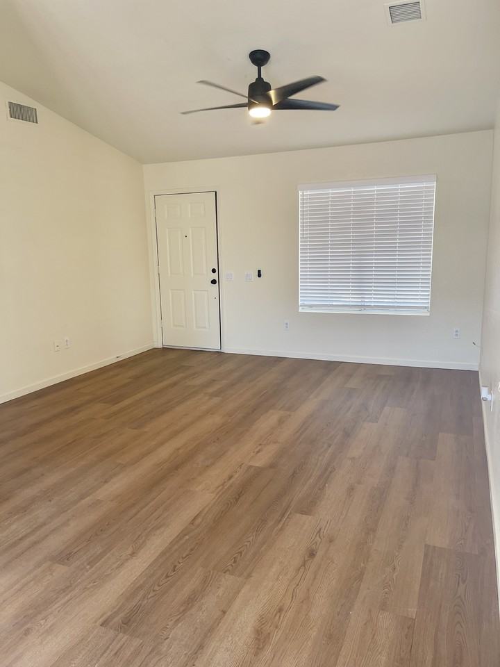 1727 E Birch St - Photo 3 of 18