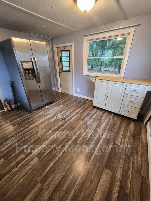 16 Austin Dr - Photo 2 of 10