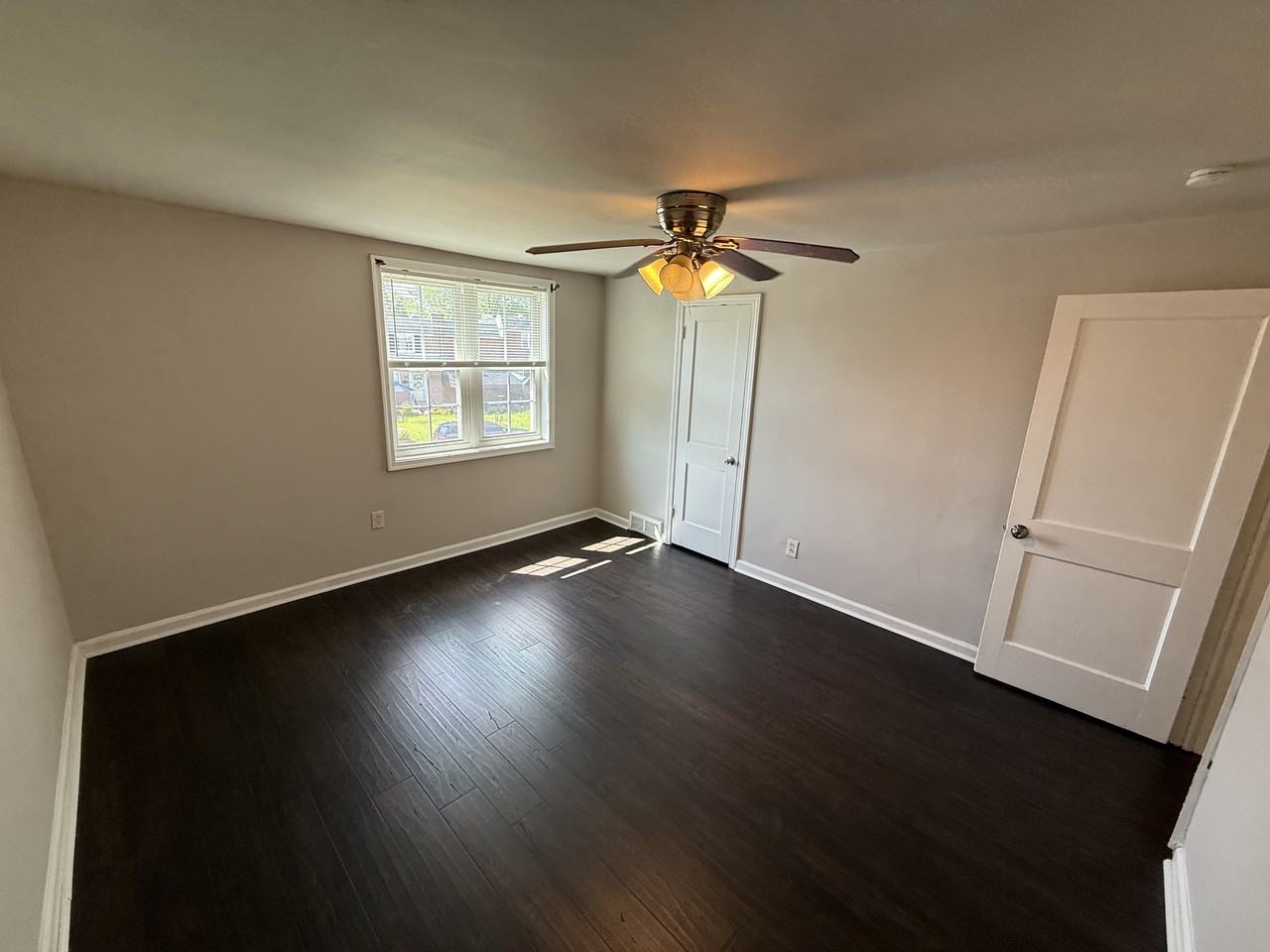 797 Bennington Rd - Photo 5 of 26