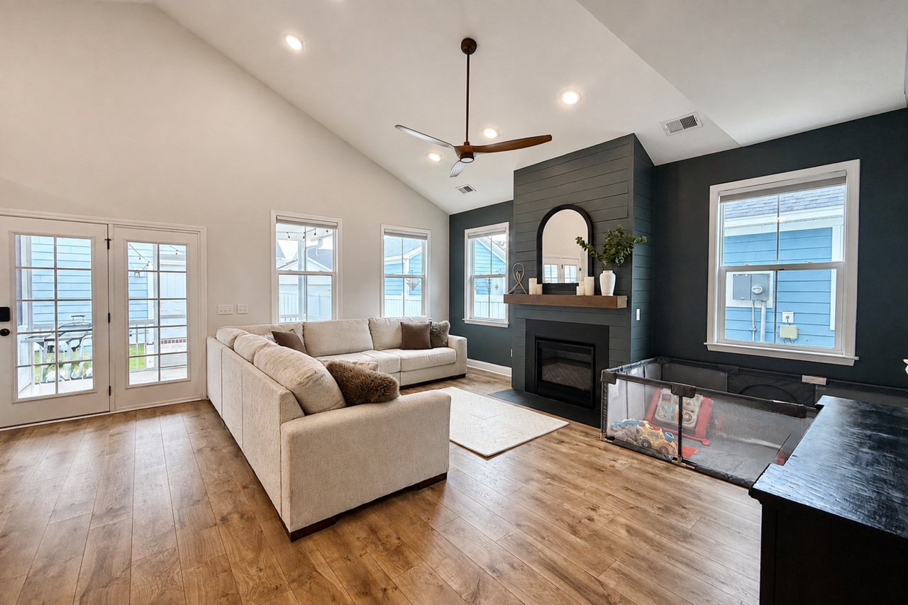 212 Angelica Ave - Photo 2 of 23