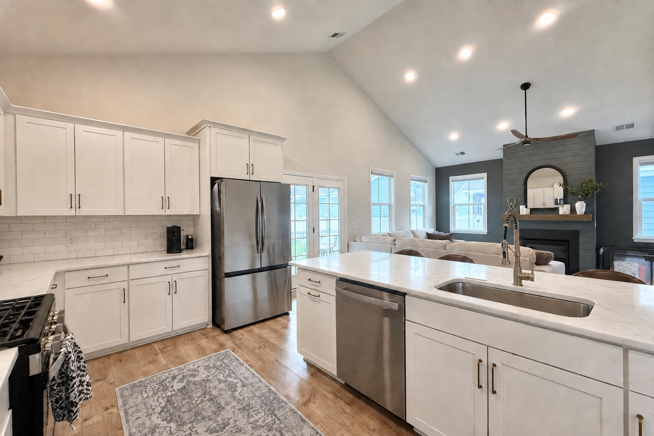 212 Angelica Ave - Photo 5 of 23