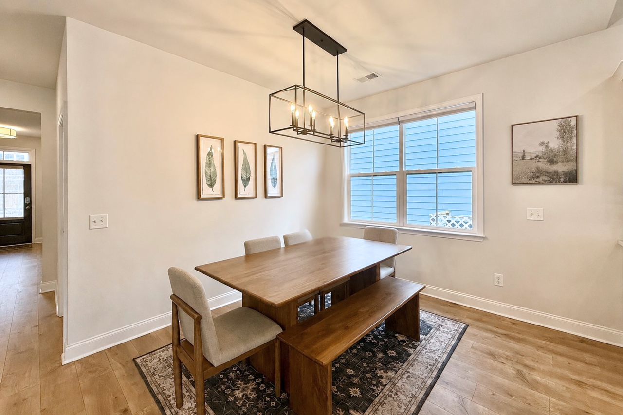 212 Angelica Ave - Photo 7 of 23