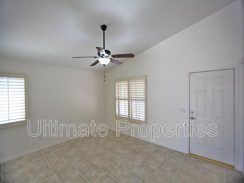 15152 W Elko Dr - Photo 3 of 17