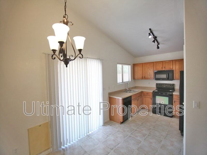 15152 W Elko Dr - Photo 6 of 17