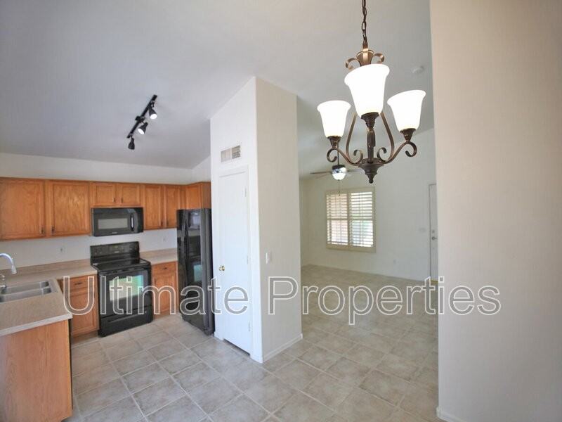 15152 W Elko Dr - Photo 7 of 17