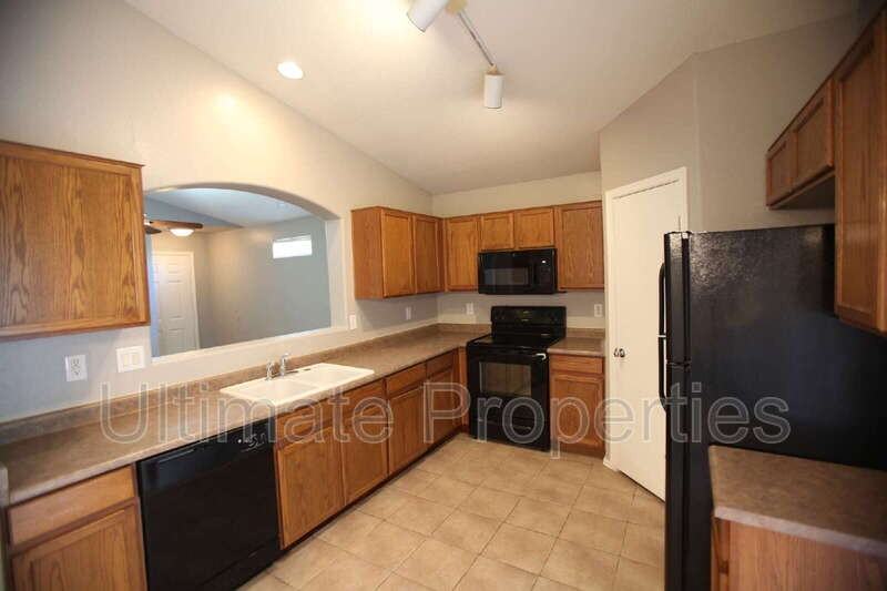 15216 N B Ct - Photo 3 of 5