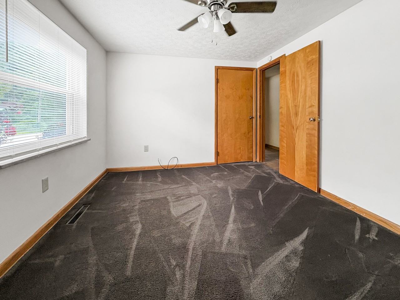 1023 Kanawha State Forest Dr - Photo 4 of 32