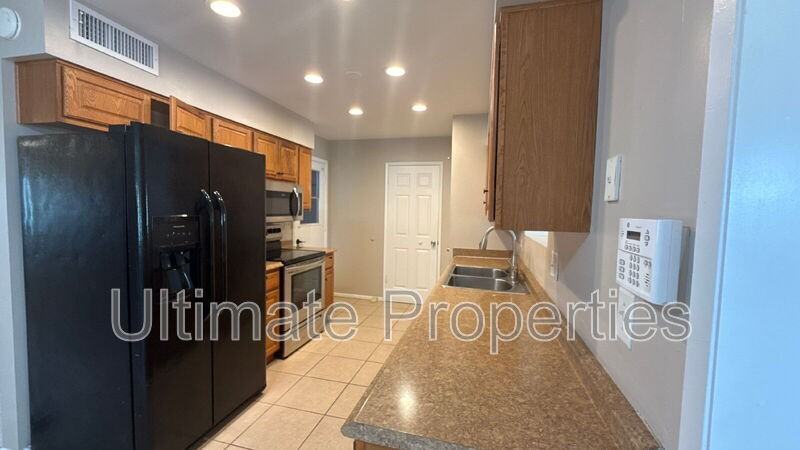 10814 W Saratoga Cir - Photo 2 of 9
