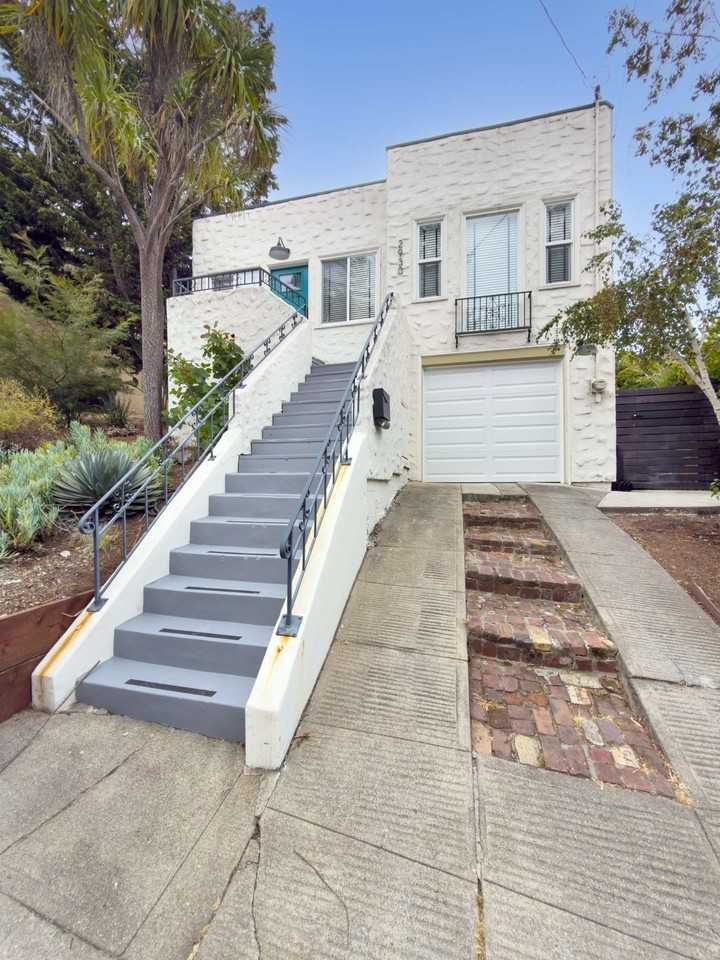 2930 Maxwell Ave - Photo 2 of 25