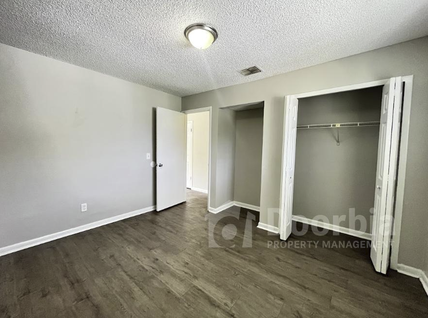 5026 Westchase Ct #4 - Photo 5 of 12
