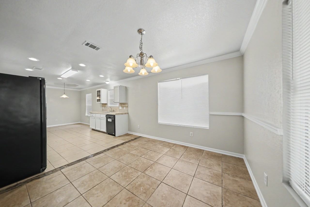 2107 Miller St - Photo 6 of 26