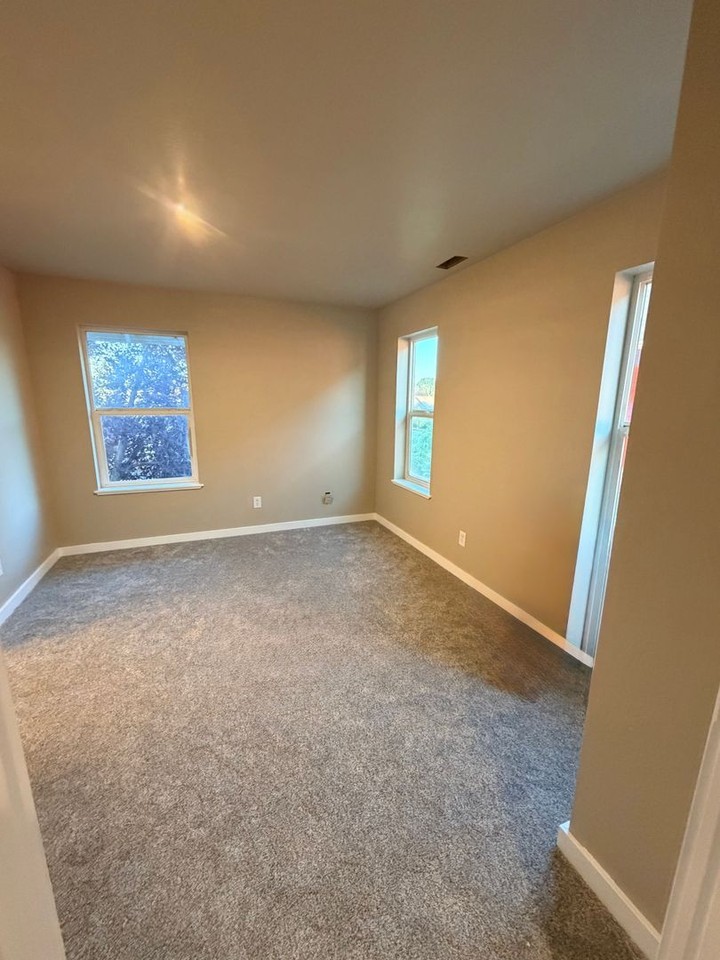 305 N Ferguson Ave - Photo 6 of 20