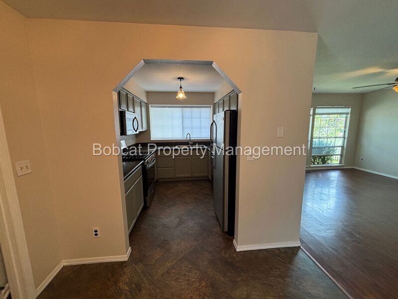 1650 Walker Dr - Photo 6 of 32