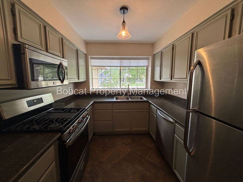 1650 Walker Dr - Photo 7 of 32