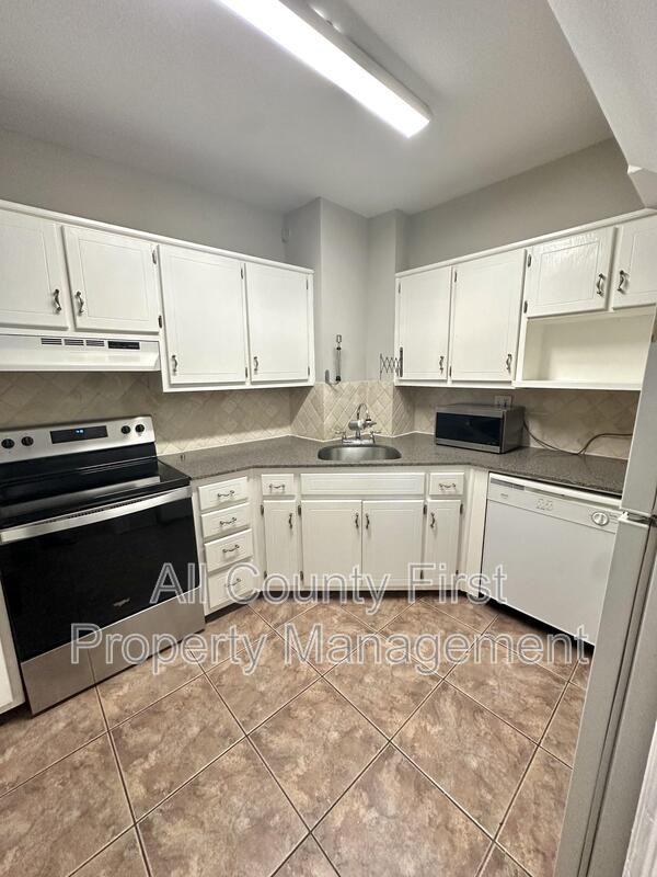 198 Ponce De Leon Ave Ne - Photo 4 of 10
