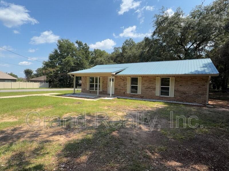 6733 Applegate St - Photo 2 of 25