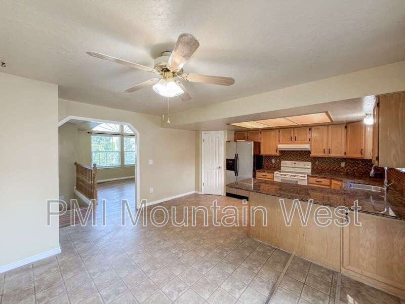 2322 Ne - Photo 7 of 22
