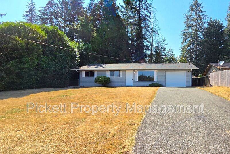 6237 Sunset Ave Ne - Photo 2 of 24