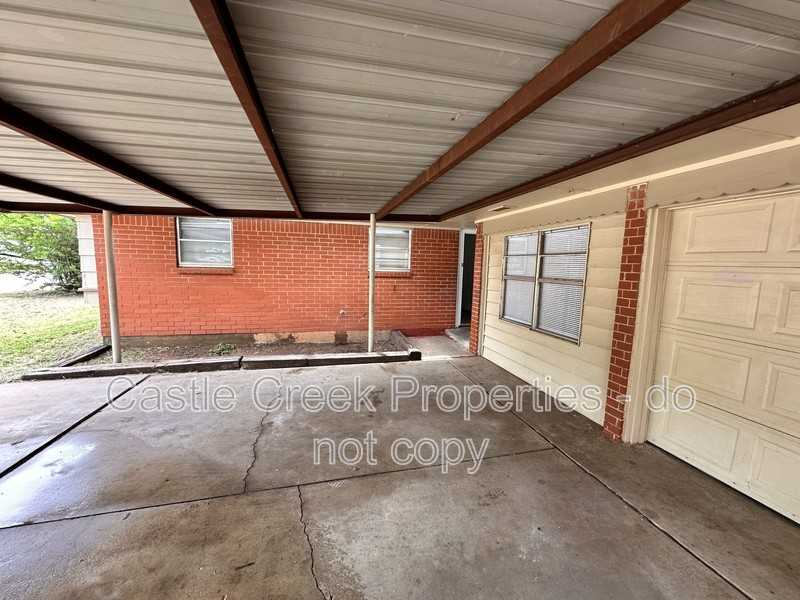 5305 Brookdale St - Photo 4 of 15