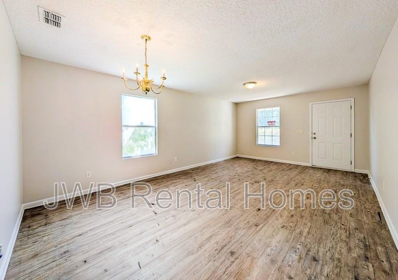 8459 Hare Ave - Photo 5 of 16