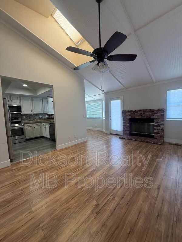 994 Wheatland Ct - Photo 5 of 19
