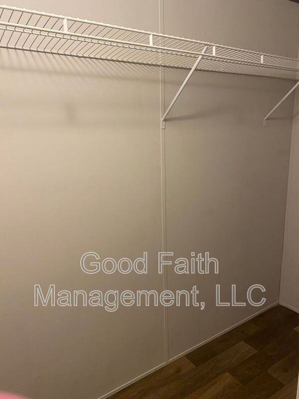 304 Valley Ave - Photo 6 of 16