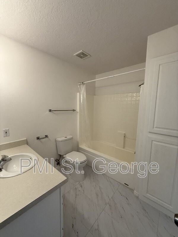 1947 Eastsouth Circle - Photo 5 of 21