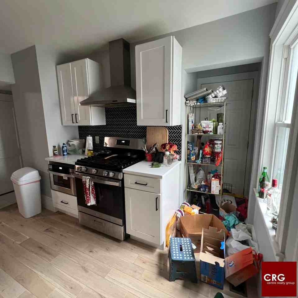 5 Dickson St #1 - Photo 4 of 11
