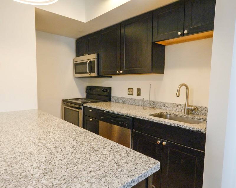 260 College St - Photo 6 of 12