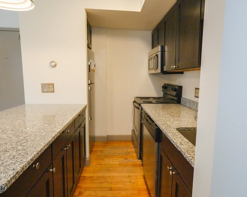 260 College St - Photo 7 of 12