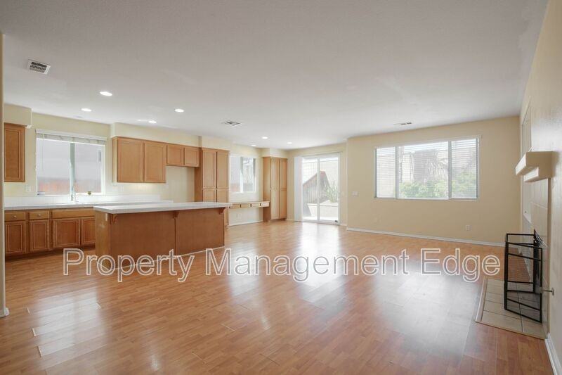 1417 Veronica Trl - Photo 4 of 21