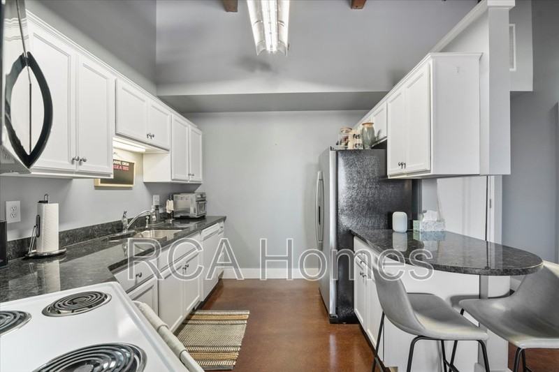 55 S Harding St - Photo 3 of 24