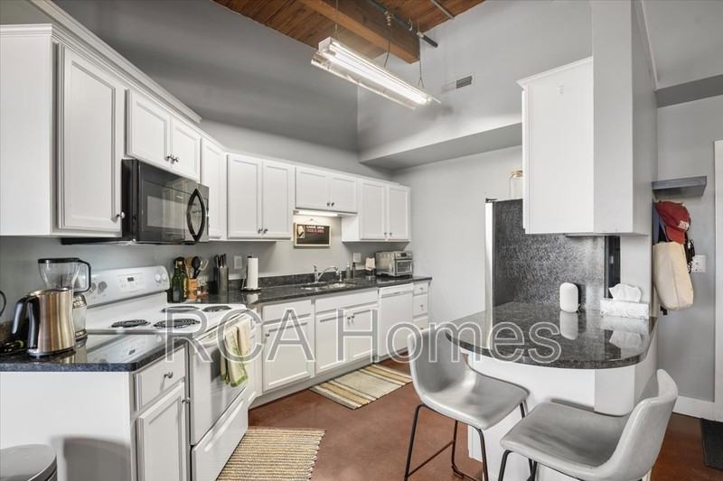 55 S Harding St - Photo 4 of 24